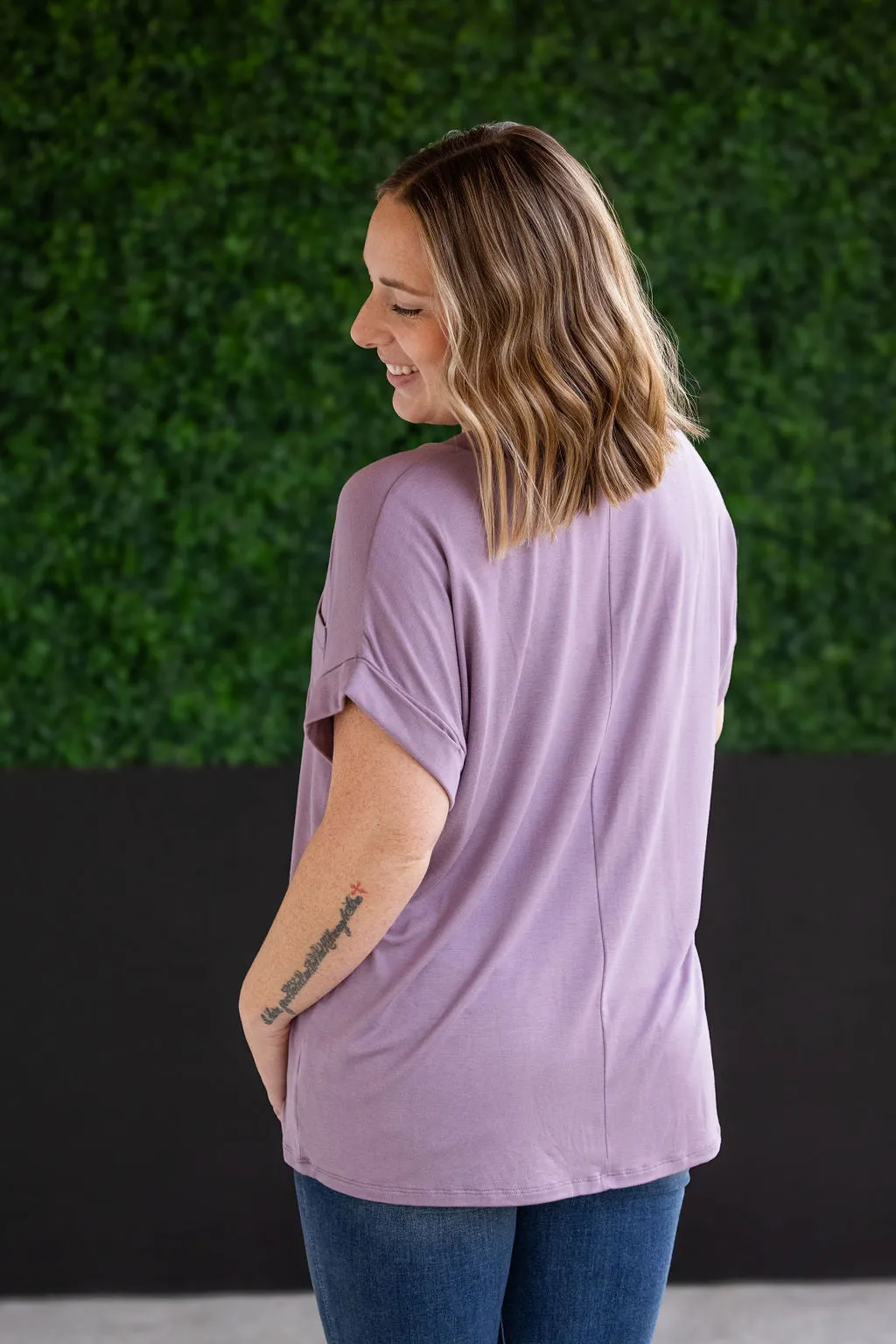 Sierra Pocket Short Sleeve Top in Dusty Purple